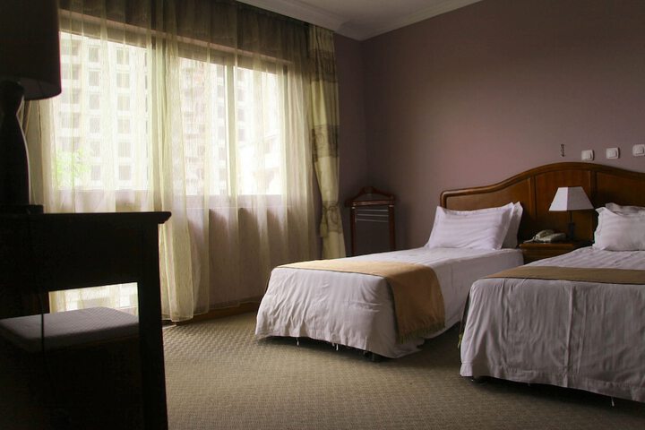 Room 18 of 40