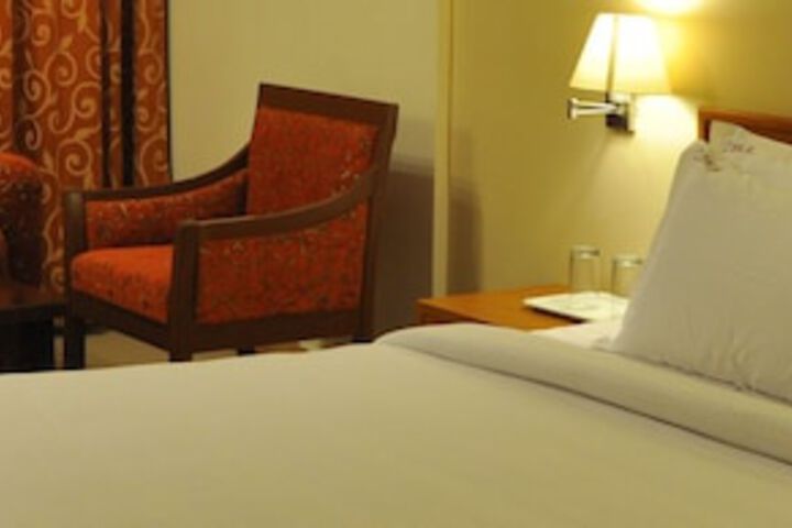 Room 2 of 20