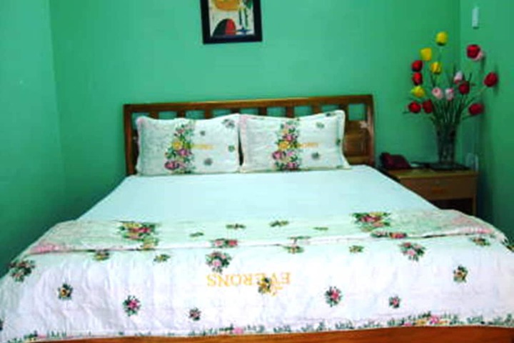 Room 3 of 15