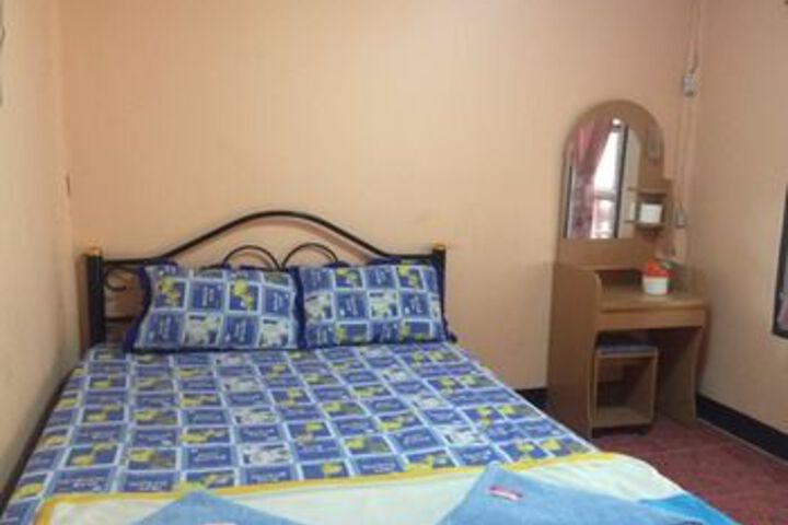 Room 10 of 20