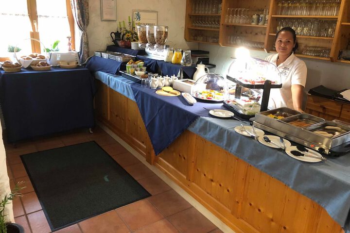 Breakfast/Coffee Service 39 of 72