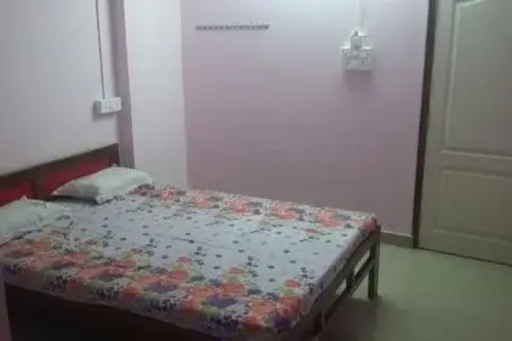 Room 5 of 9