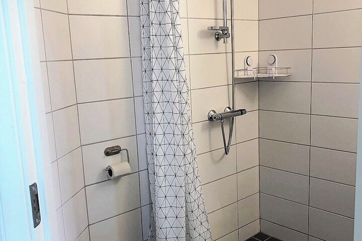 Room 34 of 49