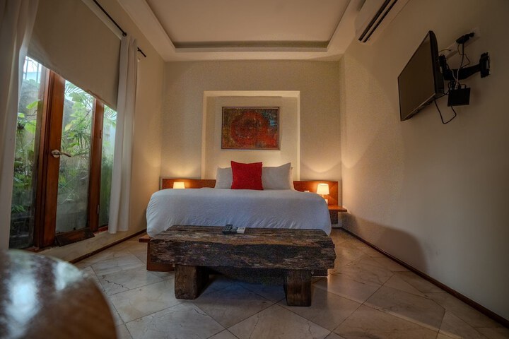 Room 28 of 68