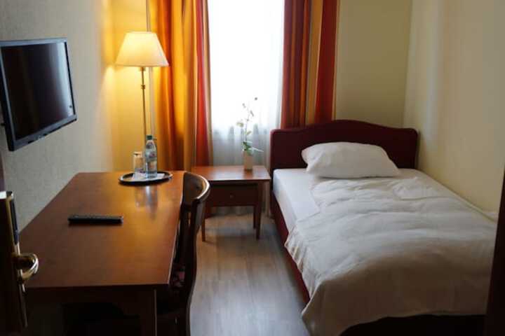 Room 37 of 82