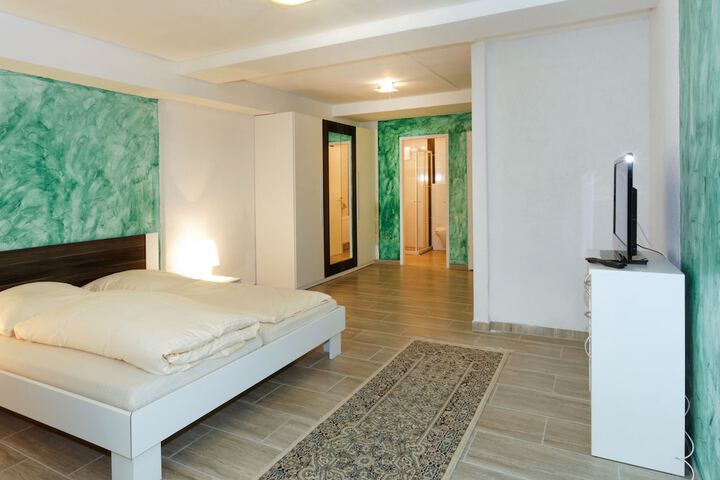 Room 7 of 41