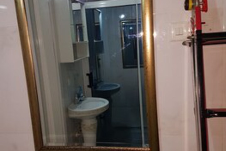 Room 3 of 16