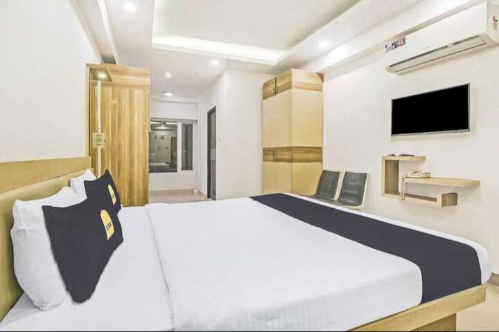 Room 8 of 13