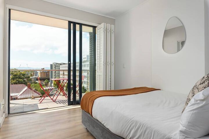 Room 15 of 21