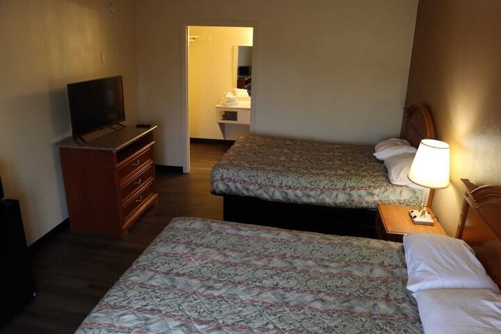 Room 13 of 43