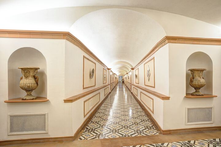 Ballroom/Hall 64 of 84