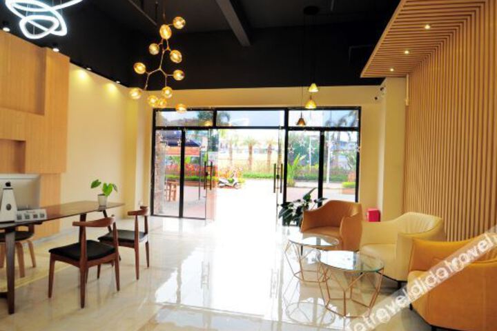 Hotel Interior 15 of 22