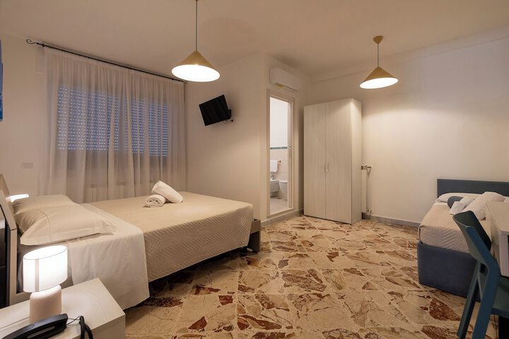 Room 15 of 126