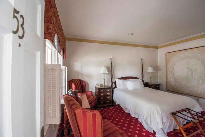 Room 41 of 75