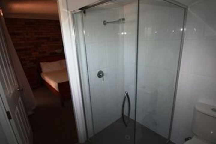 Room 3 of 17
