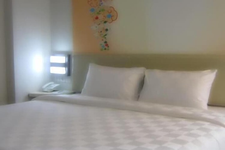 Room 20 of 38