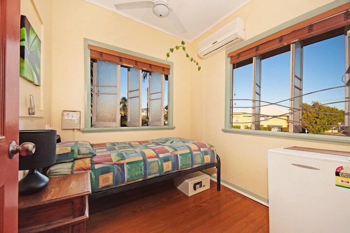 Room 12 of 49