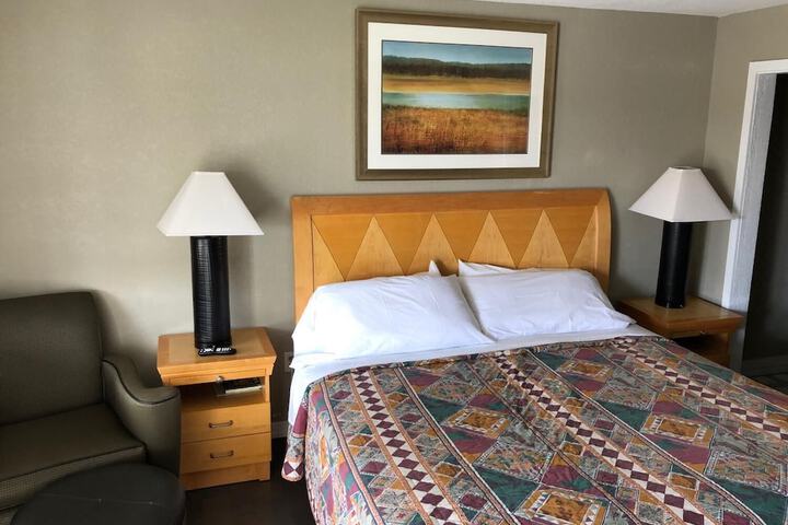 Room 20 of 37
