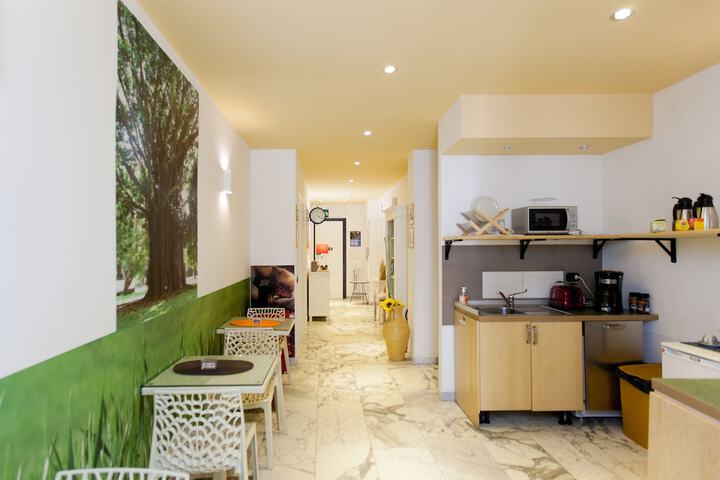 Guest Lobby