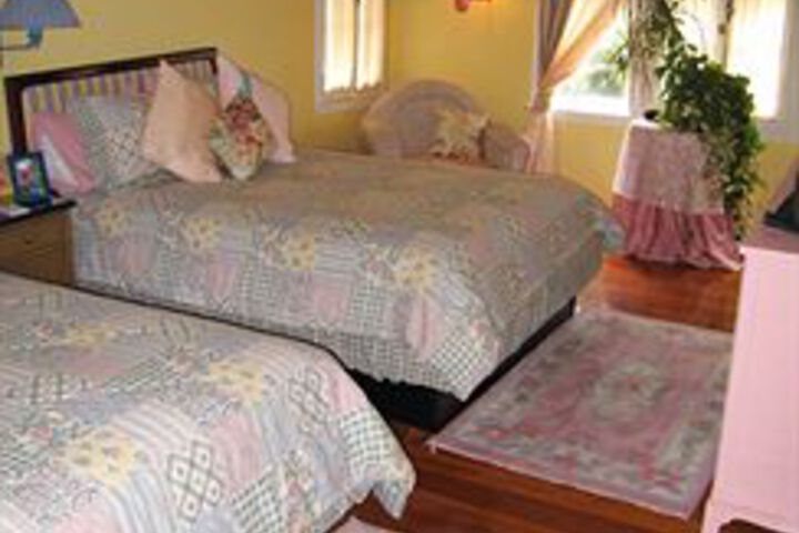 Room 12 of 18
