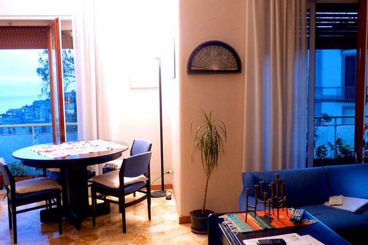 Room 15 of 42