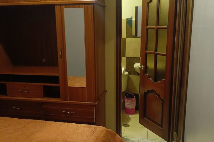Room 25 of 34