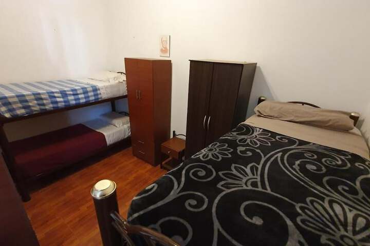 Room 7 of 33