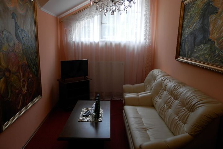 Room 45 of 49