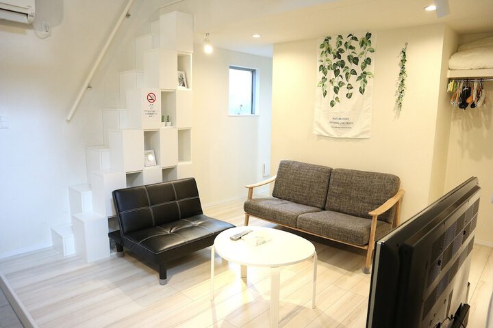 Room 75 of 143