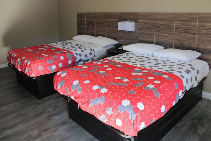 2 Double Beds (3 of 3)