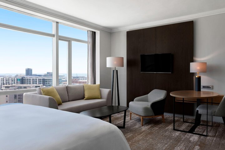 Room 16 of 143