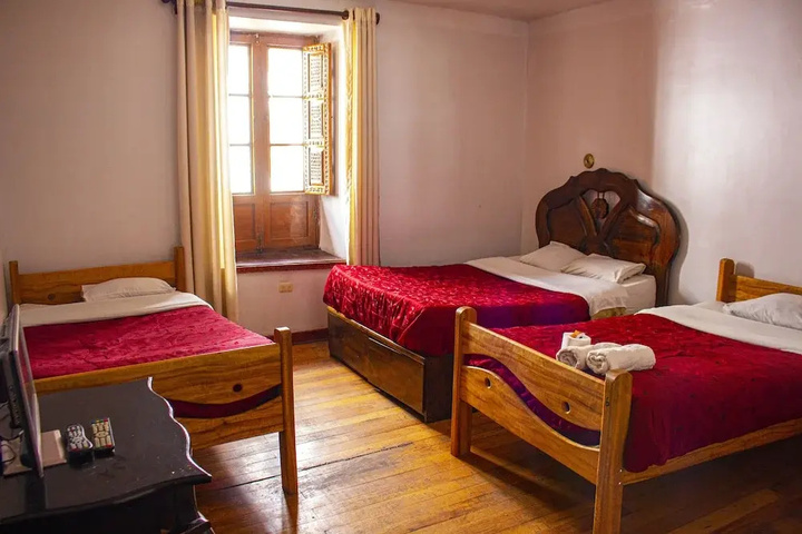 Room 4 of 4