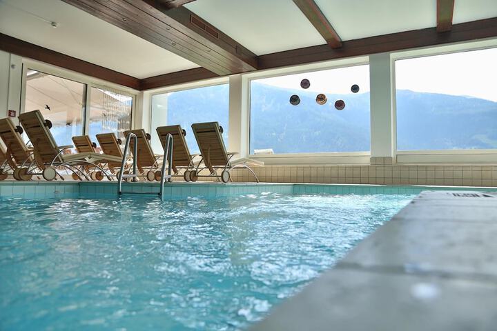 Pool 41 of 66