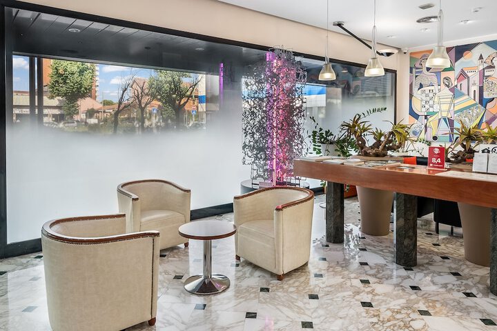 Guest Lobby