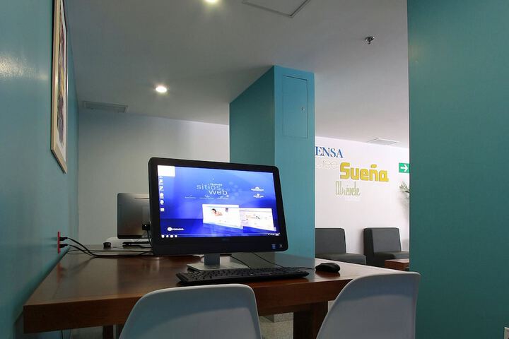 Business Center 58 of 64