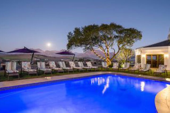 Pool 193 of 211