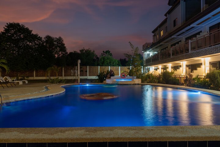 Pool 56 of 82