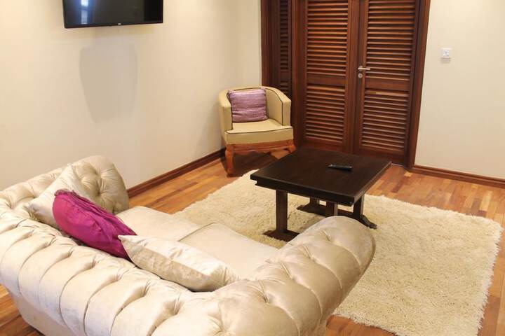 Room 12 of 30