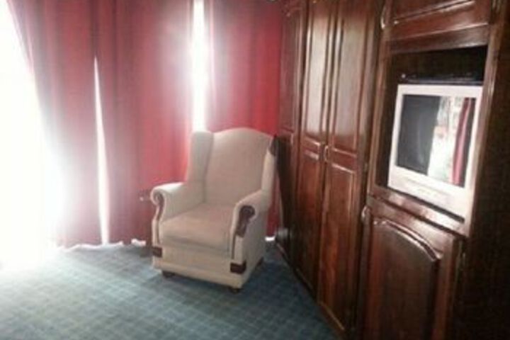Room 18 of 26