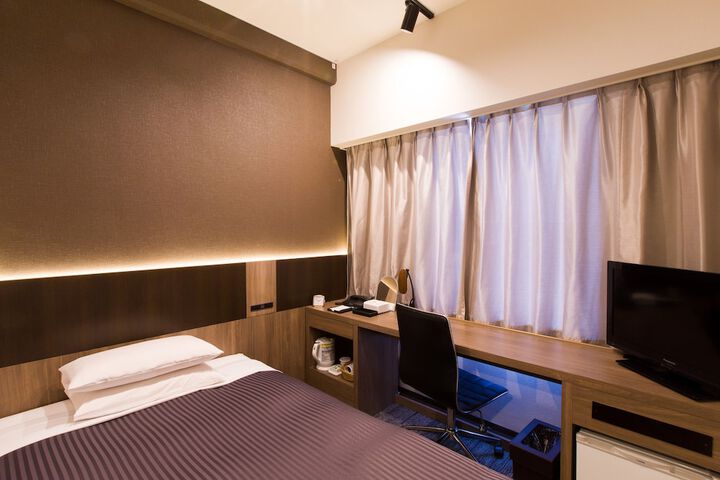 Room 8 of 47