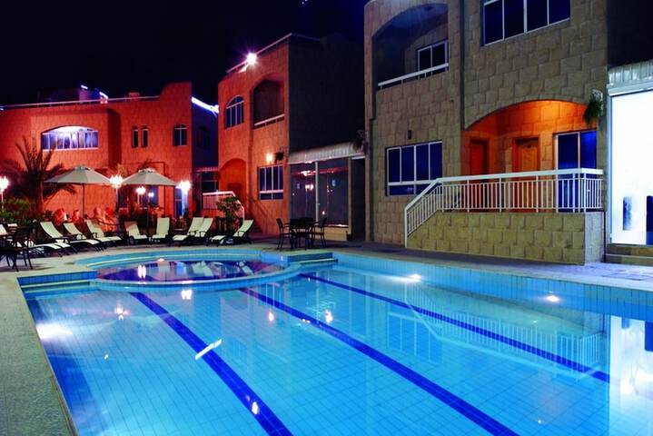 Pools & Facilities