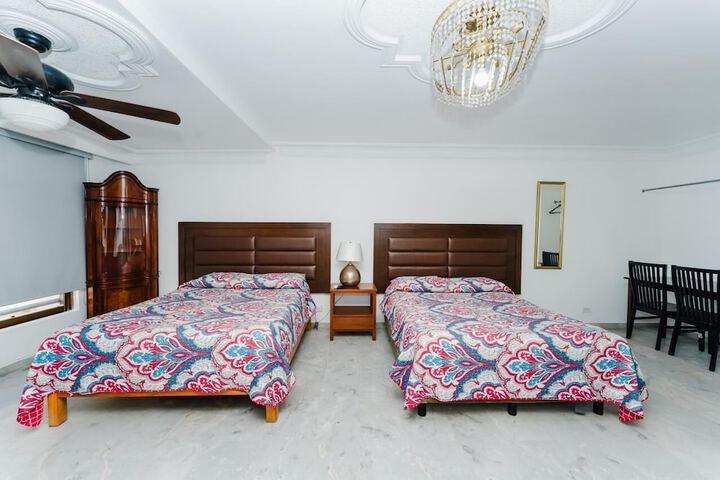 Room 33 of 96