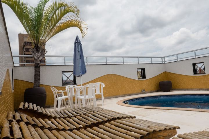 Pool 56 of 114