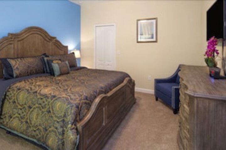 Room 28 of 35
