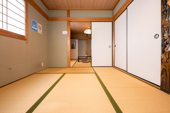 Room 9 of 39