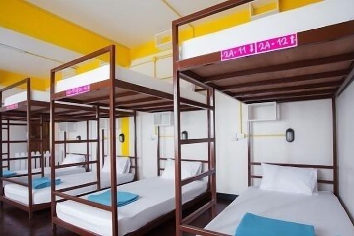 Room 13 of 65