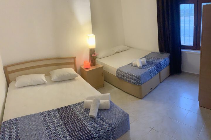 Room 15 of 16