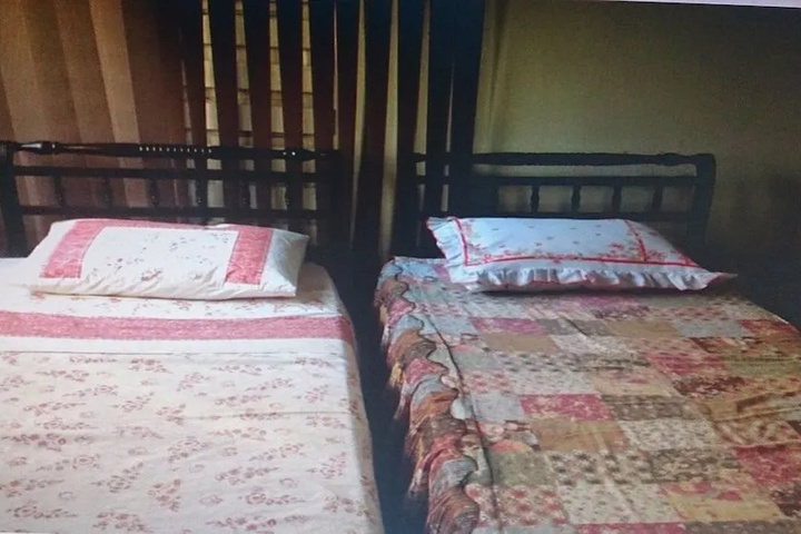 Room 3 of 3