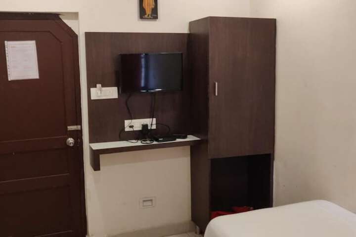 Room 7 of 26