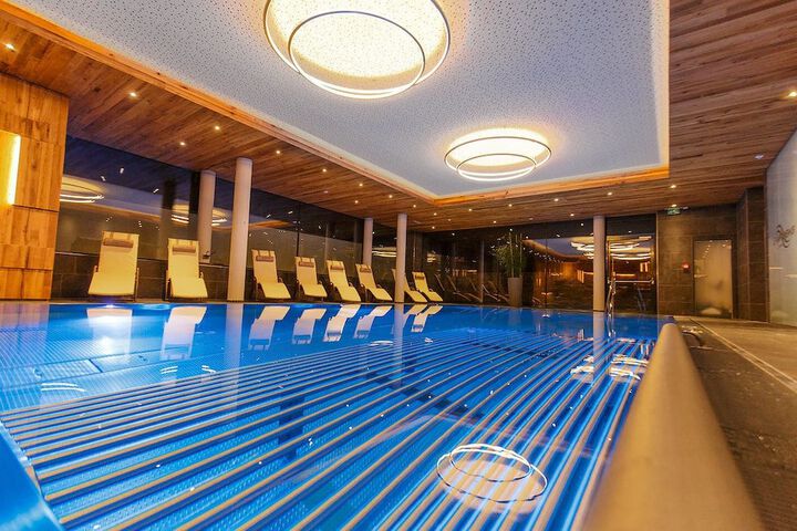 Pools & Facilities
